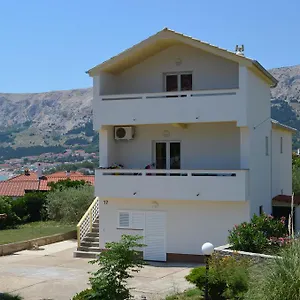 apartments-ivana-baska.primorje-gorskikotar.com/